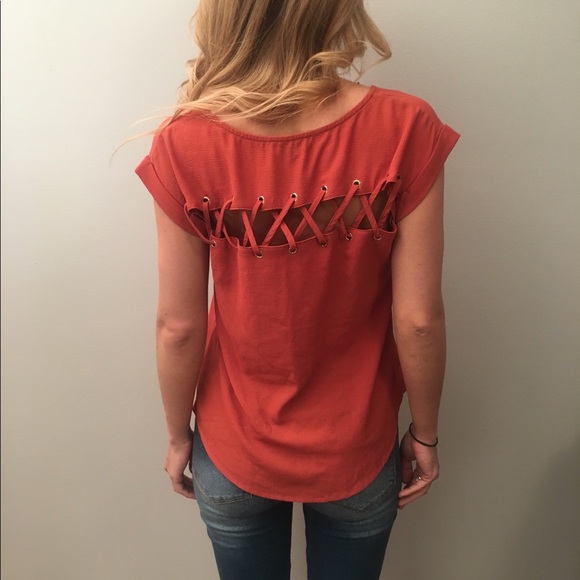 Francesca's Collections Tops - 🍊PRICE DROP🍊 SUPER CUTE ORANGE CRISS CROSS TOP